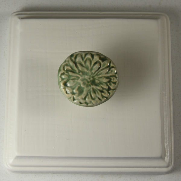 Flower Drawer Pull Green