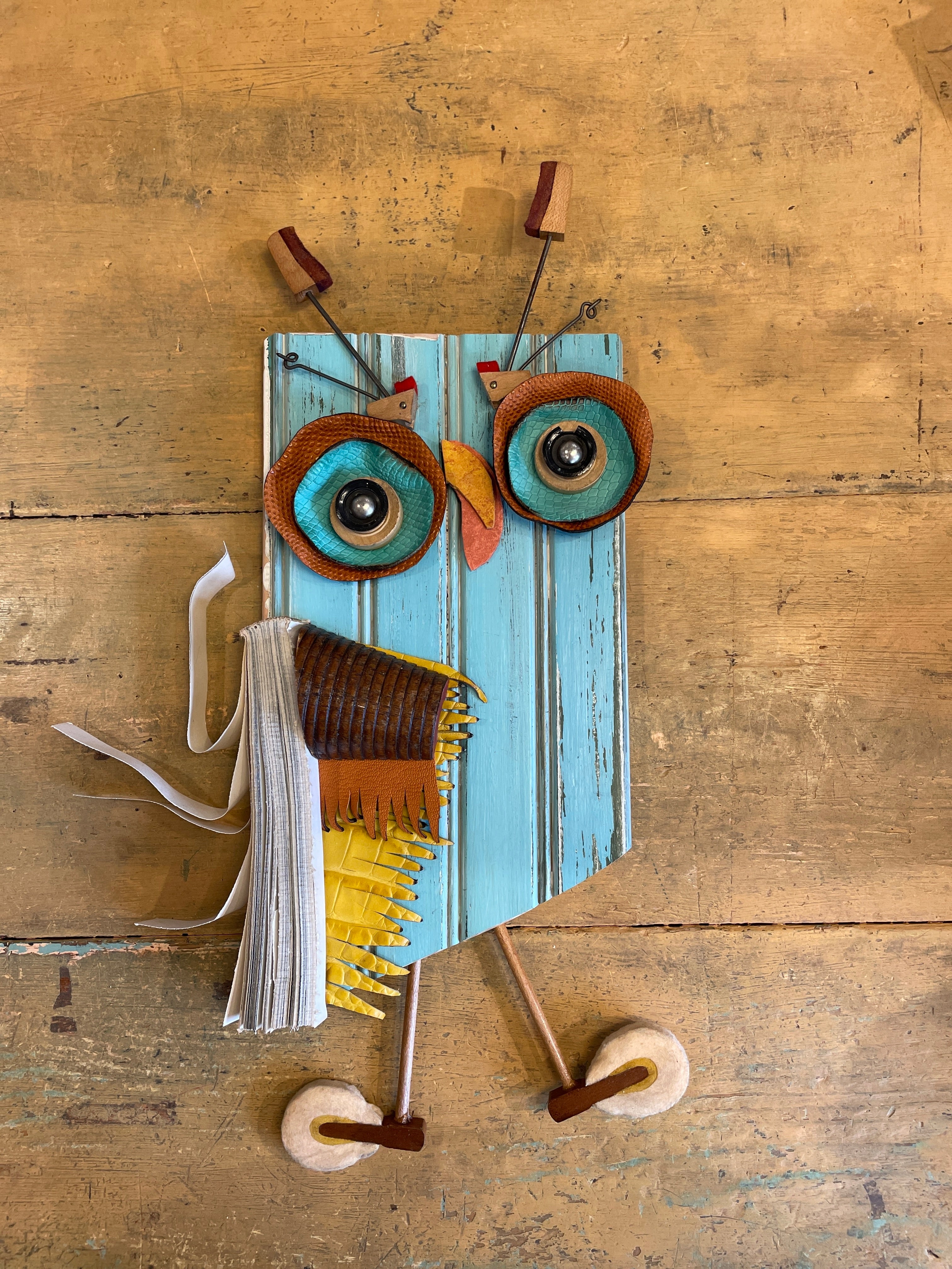 Wooden Owl Wall Hanging, Reader’s Digest