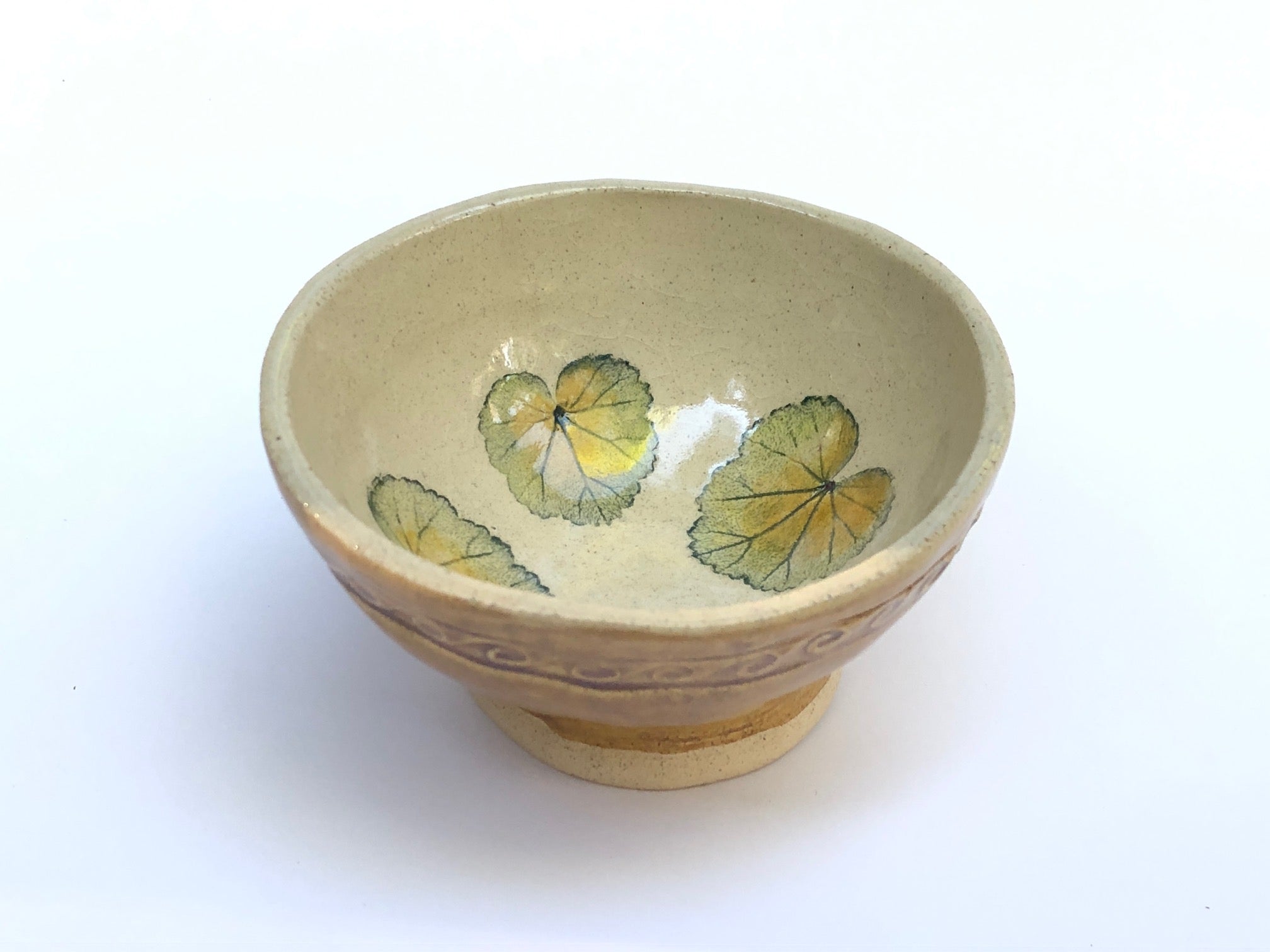 Round Geranium Mini Bowl